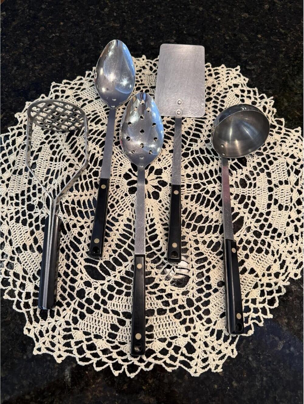 Vintage Royal Brand Sharpcutter Cutlery Co. 5 Pc Set Of Cooking Utensils Black